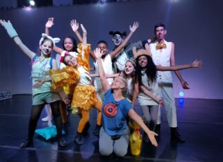 “Pluft, o Fantasminha” vira radionovela pelas vozes de alunas de teatro em Barueri