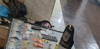 ROMU Jandira realiza flagrante de tráfico de drogas e captura procurado da Justiça