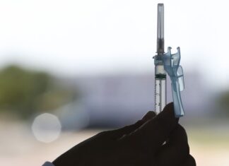 Senado aprova que indústria veterinária possa produzir vacina humana