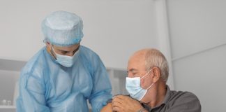 Do berço à terceira idade: Especialista revela quantas vacinas tomamos ao longo da vida