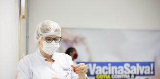 Covid-19: Crianças de 6 meses a 2 anos de idade com comorbidade começam a ser vacinadas em Cotia