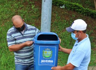 Jandira realiza manutenção da Praça de Eventos