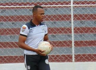 Edivan Coelho analisa pressão com qual jovens talentos do futebol precisam lidar