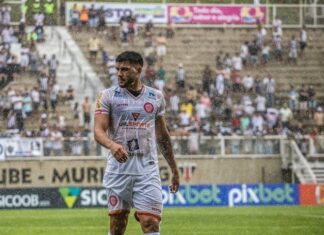 Zé Vitor recebe oportunidade como titular, e se destaca na vitória do Tombense