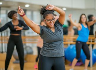 Centro de Referência da Juventude de Jandira anuncia retomada das aulas de zumba