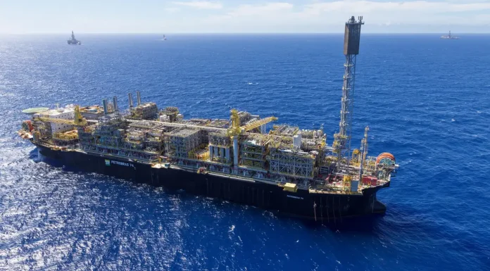 Petrobras reinjeta recorde de 14,2 mi de toneladas de CO₂ no pré-sal