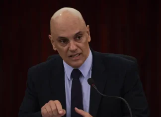 Moraes pede a Bolsonaro que apresente convite para posse de Trump