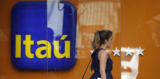 Procon-SP notifica Itaú por falhas em aplicativos e plataformas
