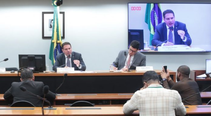 Agentes de segurança pública criticam na Câmara ação para reduzir letalidade nas favelas Agentes de segurança pública criticam na Câmara ação para reduzir letalidade nas favelas
