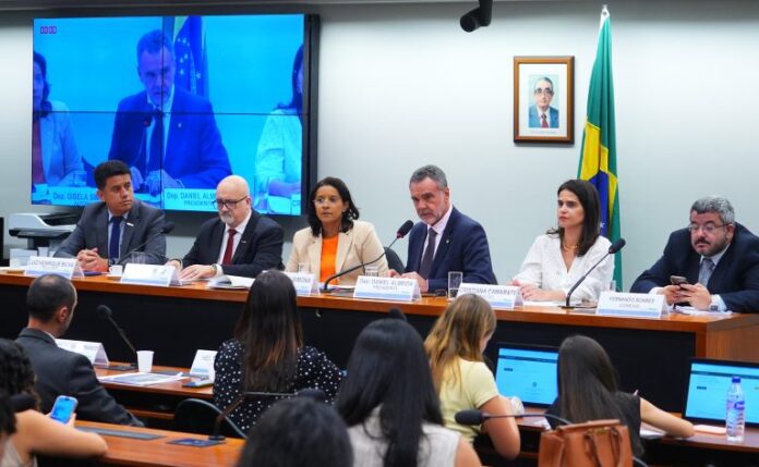 Anatel nega que novo regulamento prejudique consumidores dos serviços de telefonia Anatel nega que novo regulamento prejudique consumidores dos serviços de telefonia