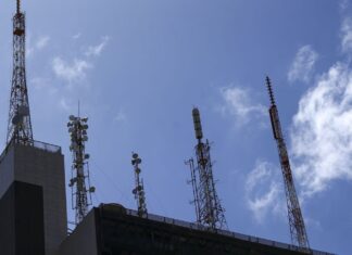 Anatel debate simplificação das regras de telecomunicações