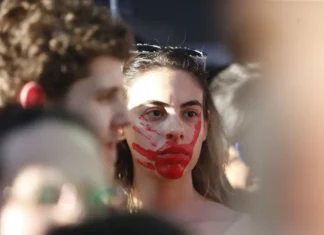 Avenida Paulista volta a ser palco de protesto contra PL do Aborto