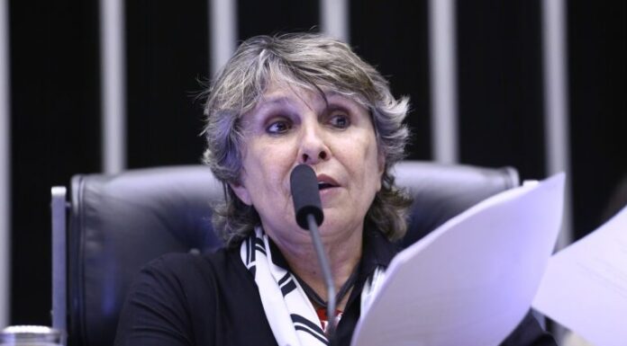 Audiência avalia o tratamento do mieloma múltiplo no SUS Audiência avalia o tratamento do mieloma múltiplo no SUS