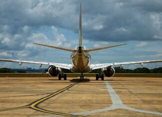 Presidente sanciona MP que reduz imposto sobre arrendamento de aviões