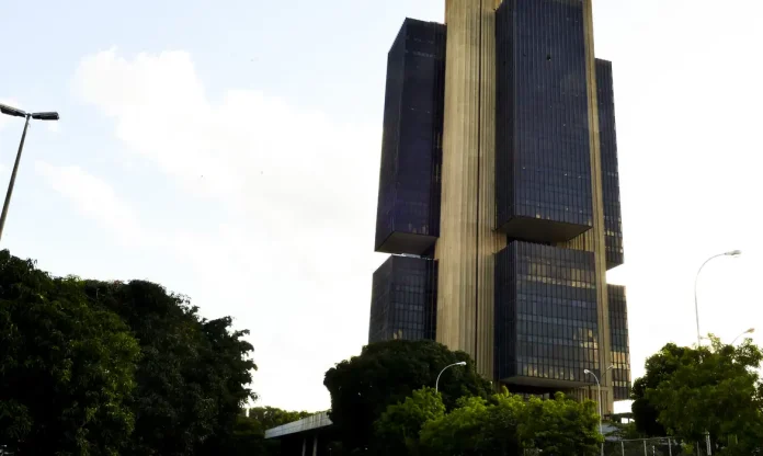 banco_central_mcajr_abr_0104222280_0