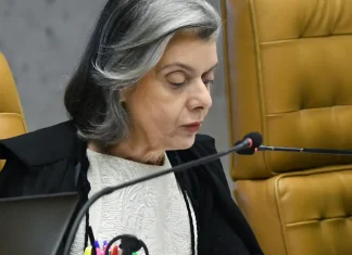 Cármen Lúcia defende mais participação de eleitores maiores de 70 anos