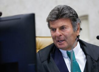 Ministro do STF suspende lei que cria Dia do Patriota em Porto Alegre