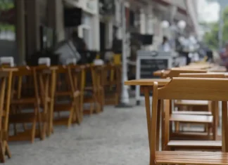 Pesquisa mostra que 35% de bares e restaurantes pretendem contratar