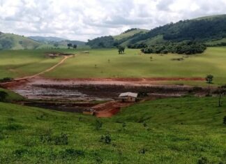 Barragem se rompe em cidade do sudeste de Minas Gerais