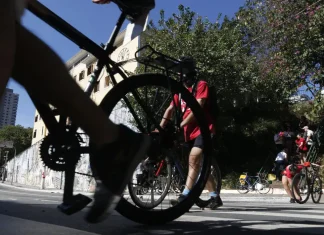 Produção de bicicletas convencionais cai, mas a das elétricas aumenta