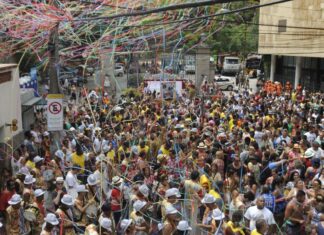 Covid-19: sem poder desfilar, blocos farão festas privadas no Rio