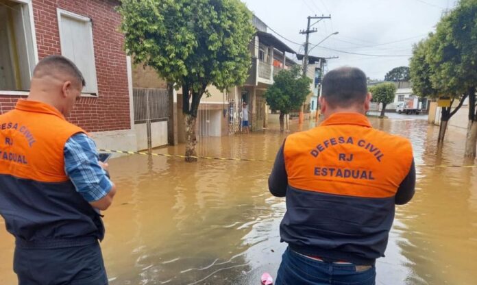 bombeiros_monitoram_chuvas_no_rj
