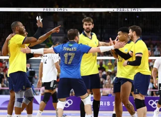 Vôlei masculino: Brasil vence Egito e se garante nas quartas em Paris