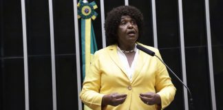 Câmara aprova acordo pela igualdade de trabalhadores homens e mulheres com responsabilidade familiar Câmara aprova acordo pela igualdade de trabalhadores homens e mulheres com responsabilidade familiar