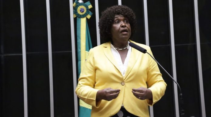 Câmara aprova acordo pela igualdade de trabalhadores homens e mulheres com responsabilidade familiar Câmara aprova acordo pela igualdade de trabalhadores homens e mulheres com responsabilidade familiar