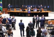 Câmara aprova campanha de primeiros socorros contra asfixia Câmara aprova campanha de primeiros socorros contra asfixia