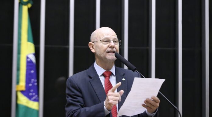 Câmara aprova MP com socorro ao RS após chuvas; texto vai ao Senado Câmara aprova MP com socorro ao RS após chuvas; texto vai ao Senado