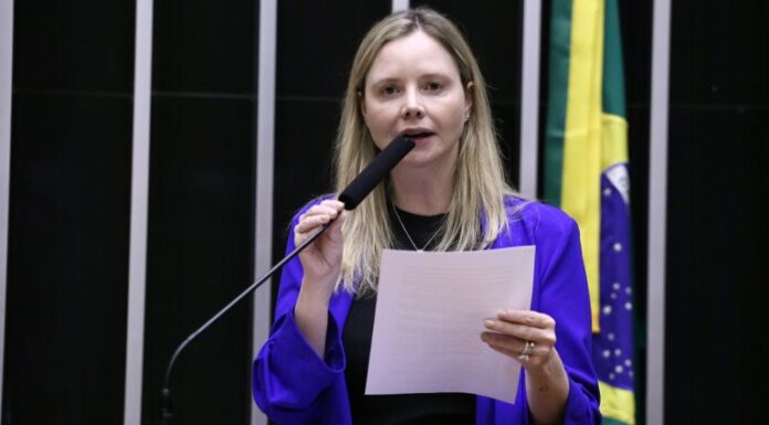Câmara aprova projeto que amplia número de deputados federais de 513 para 531 Câmara aprova projeto que amplia número de deputados federais de 513 para 531