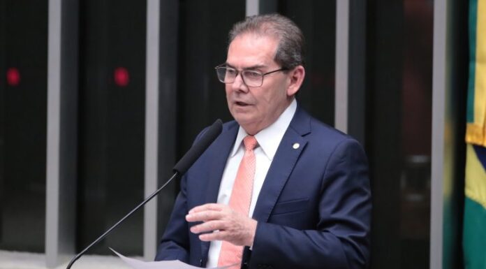 Câmara aprova projeto que reduz penas dos condenados pelo 8 de janeiro Câmara aprova projeto que reduz penas dos condenados pelo 8 de janeiro