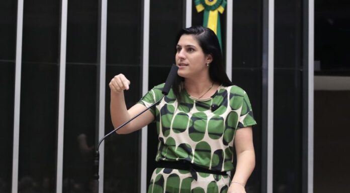 Câmara aprova protocolo para atendimento de criança que sofrer violência em ambiente virtual Câmara aprova protocolo para atendimento de criança que sofrer violência em ambiente virtual