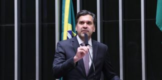 Câmara aprova uso de reconhecimento facial em transportes e vias públicas Câmara aprova uso de reconhecimento facial em transportes e vias públicas