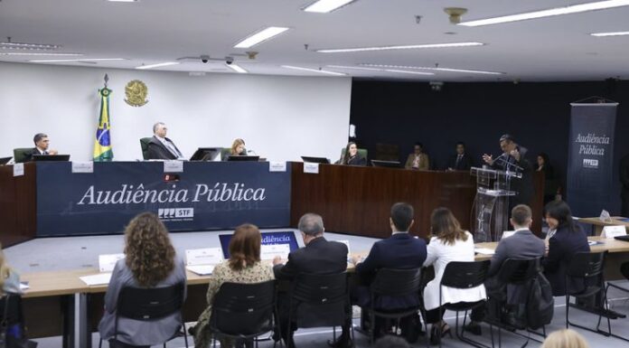 Câmara e Senado defendem emendas parlamentares ao Orçamento em audiência no STF Câmara e Senado defendem emendas parlamentares ao Orçamento em audiência no STF