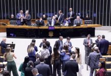 Câmara terá semana de esforço concentrado com votações a partir desta segunda-feira Câmara terá semana de esforço concentrado com votações a partir desta segunda-feira