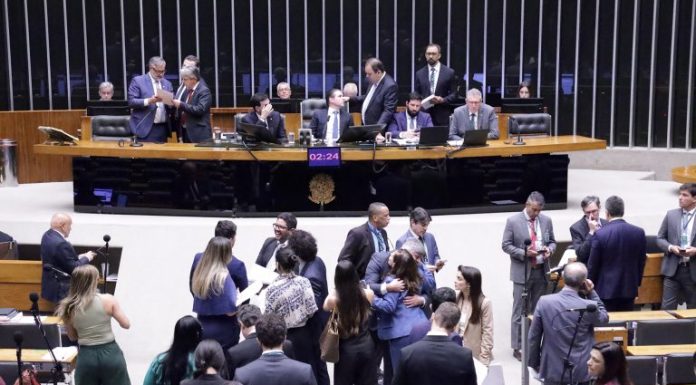 Câmara terá semana de esforço concentrado com votações a partir desta segunda-feira Câmara terá semana de esforço concentrado com votações a partir desta segunda-feira