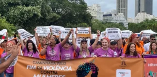 Lula sanciona lei que protege mulheres de violência em bares e shows