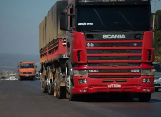 RJ aplica R$ 535 milhões em multas por transporte de carga irregular