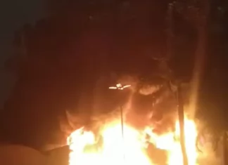 Incêndio atinge loja no centro de Barueri