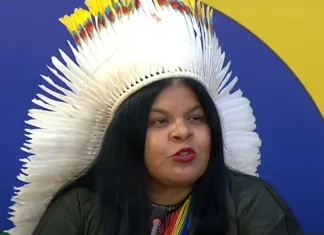 Uerj concede título de doutora honoris causa a Sonia Guajajara