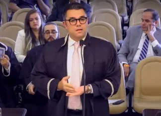 Defesa se manifesta contra cassação do mandato de Moro