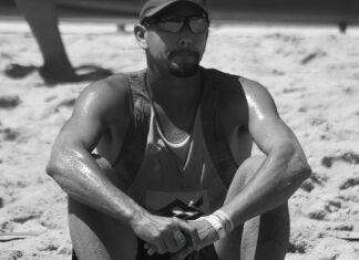 Atleta de vôlei de praia denuncia ataques homofóbicos durante jogo