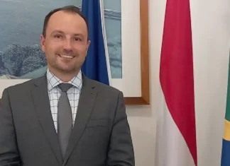 Embaixador húngaro é chamado ao Itamaraty para falar sobre Bolsonaro