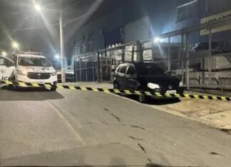 Menina de 6 anos morre baleada após carro ser alvejado em Carapicuíba