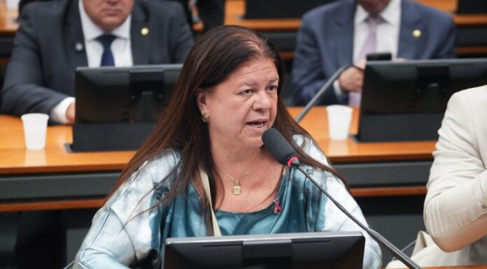 CCJ aprova transformação de centros federais de ensino de MG e RJ em universidades tecnológicas CCJ aprova transformação de centros federais de ensino de MG e RJ em universidades tecnológicas