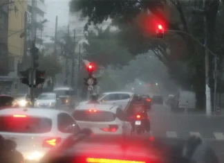 Defesa Civil alerta para chuva severa no centro e na zona leste de SP