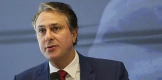 Ministro diz que não pode haver teto de gastos para educação