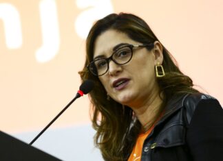 Valorizar idosos é condição para avanço da sociedade, diz ministra